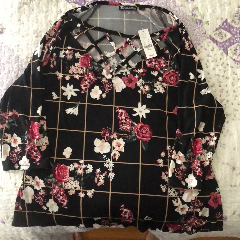 Brand new never worn New York & Company size large top with original tags